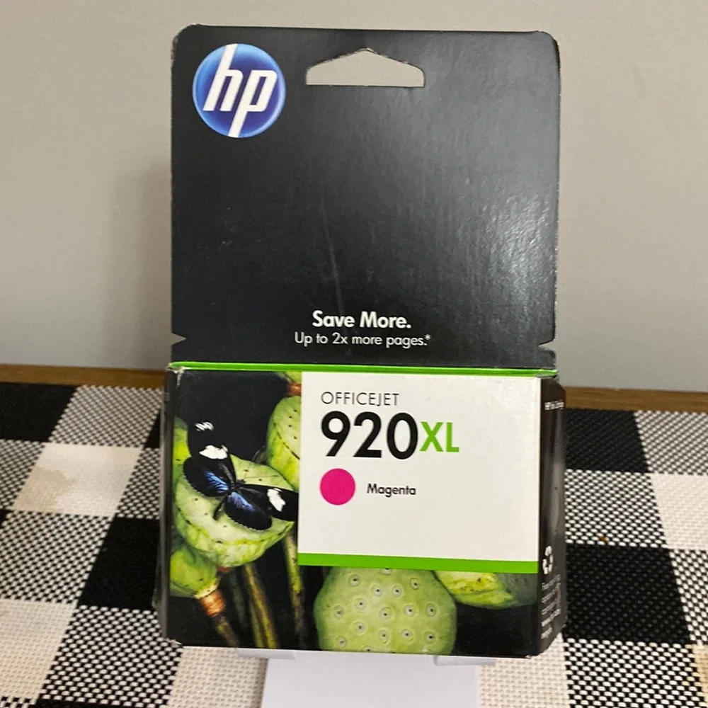 HP officejet 920 XL magenta color Exp Nov 2012